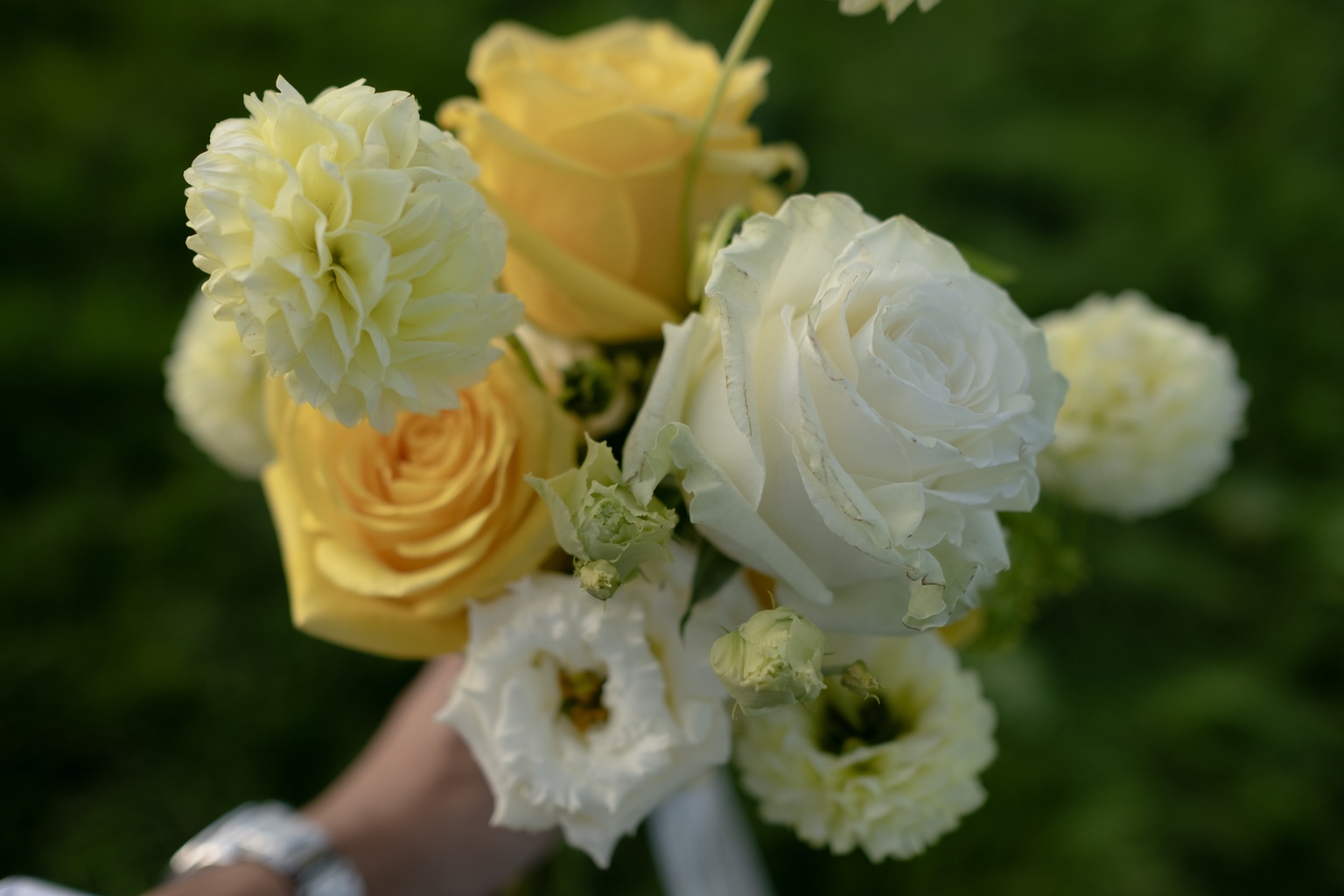 A close-up of our yellow and white bouquet